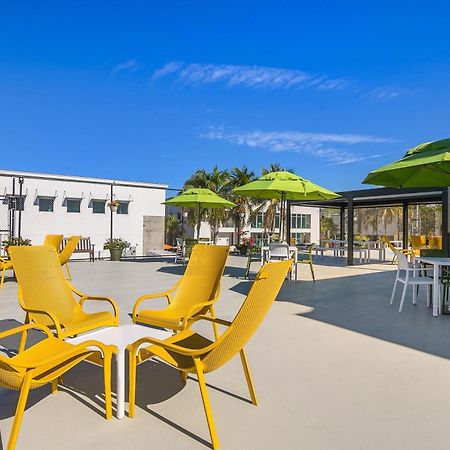 Naples Park Central Hotel Екстер'єр фото