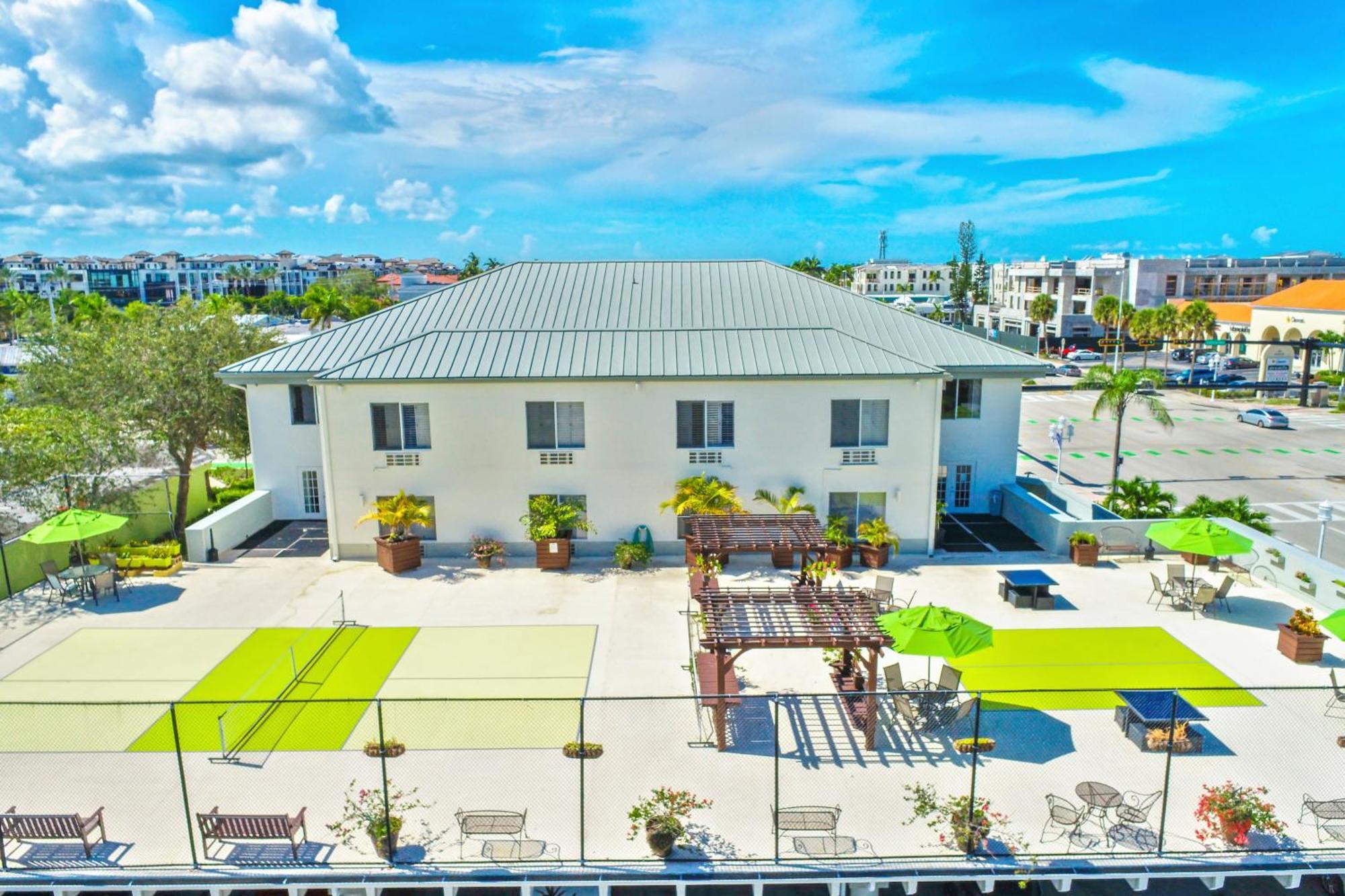 Naples Park Central Hotel Екстер'єр фото