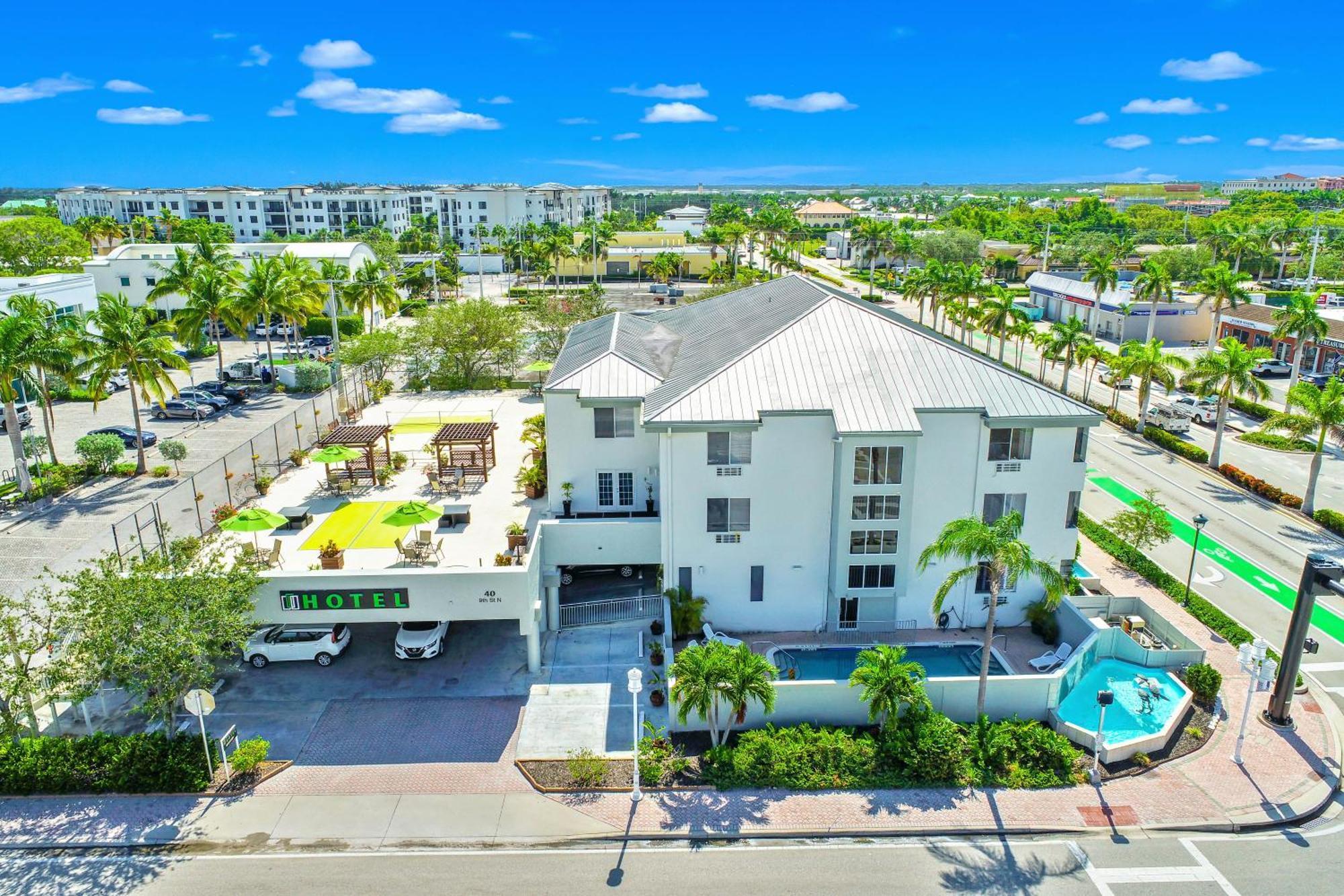 Naples Park Central Hotel Екстер'єр фото
