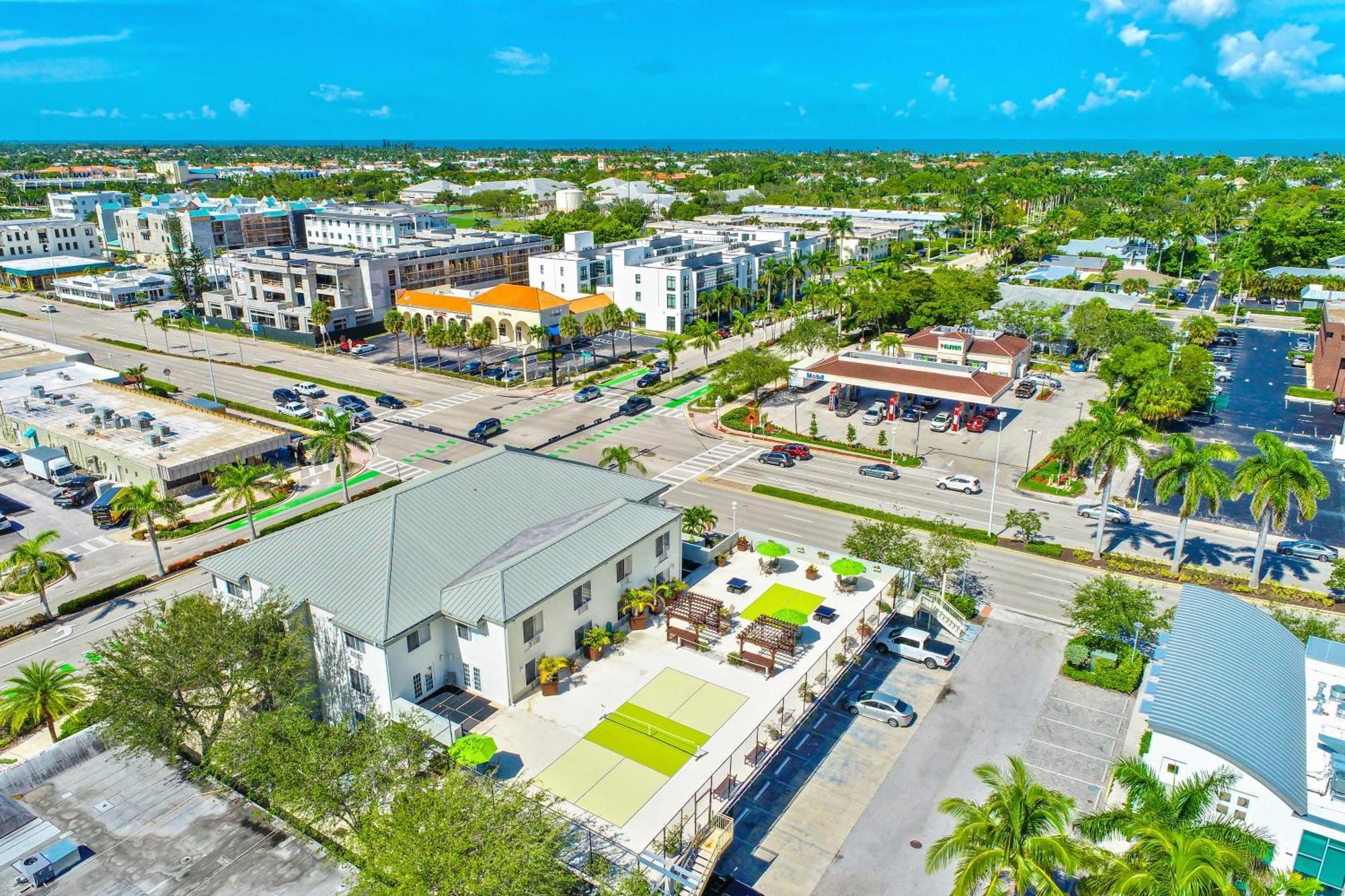 Naples Park Central Hotel Екстер'єр фото