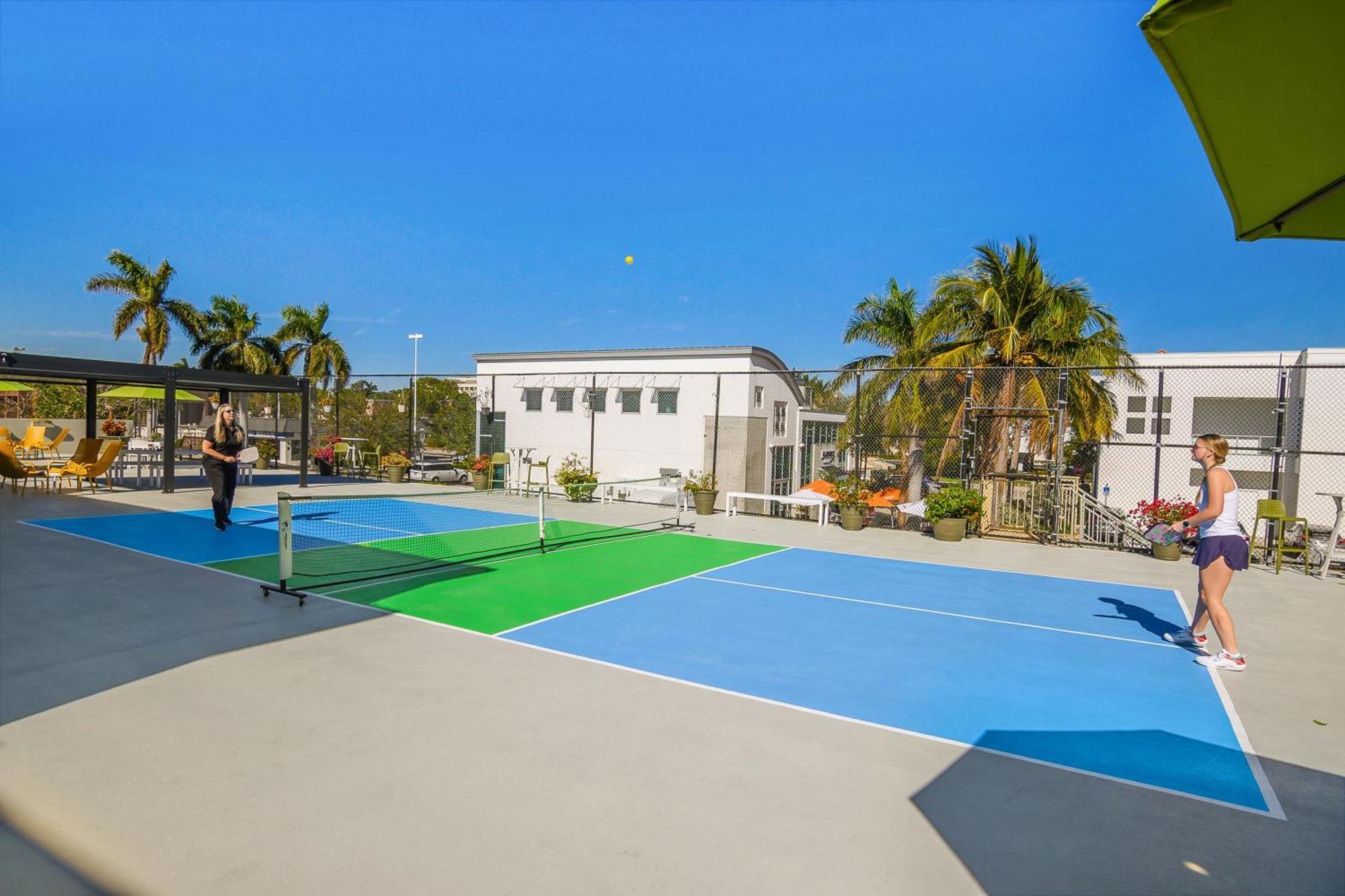 Naples Park Central Hotel Екстер'єр фото
