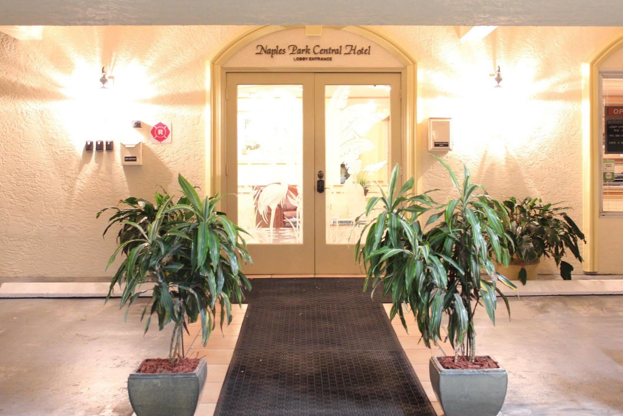 Naples Park Central Hotel Екстер'єр фото