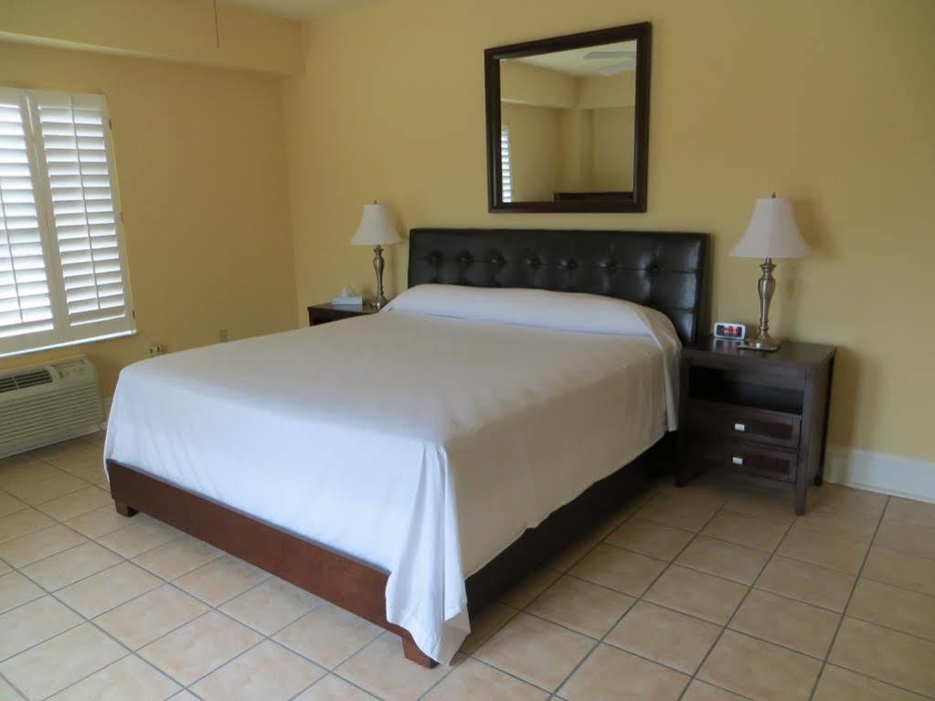 Naples Park Central Hotel Екстер'єр фото