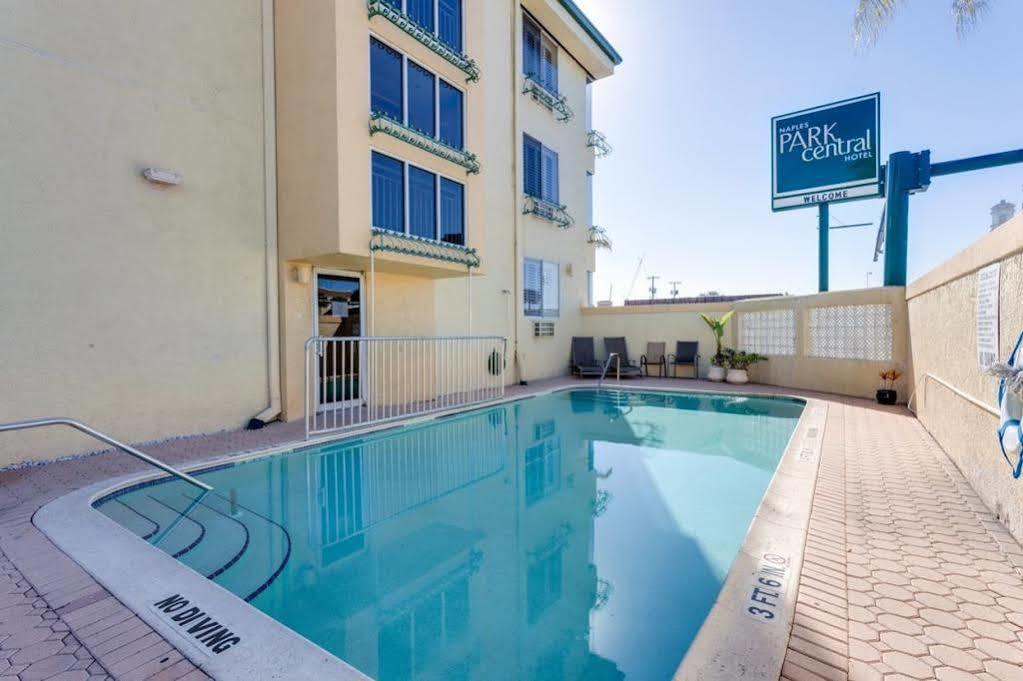 Naples Park Central Hotel Екстер'єр фото